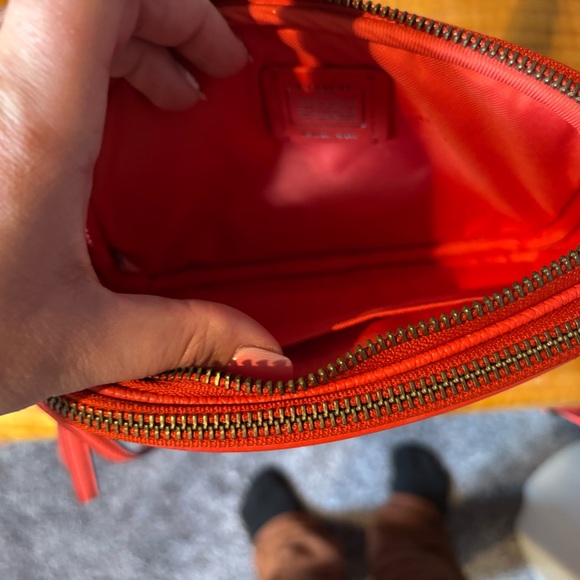 Coach Red Patchwork crossbody/wristlet - Picture 3 of 7